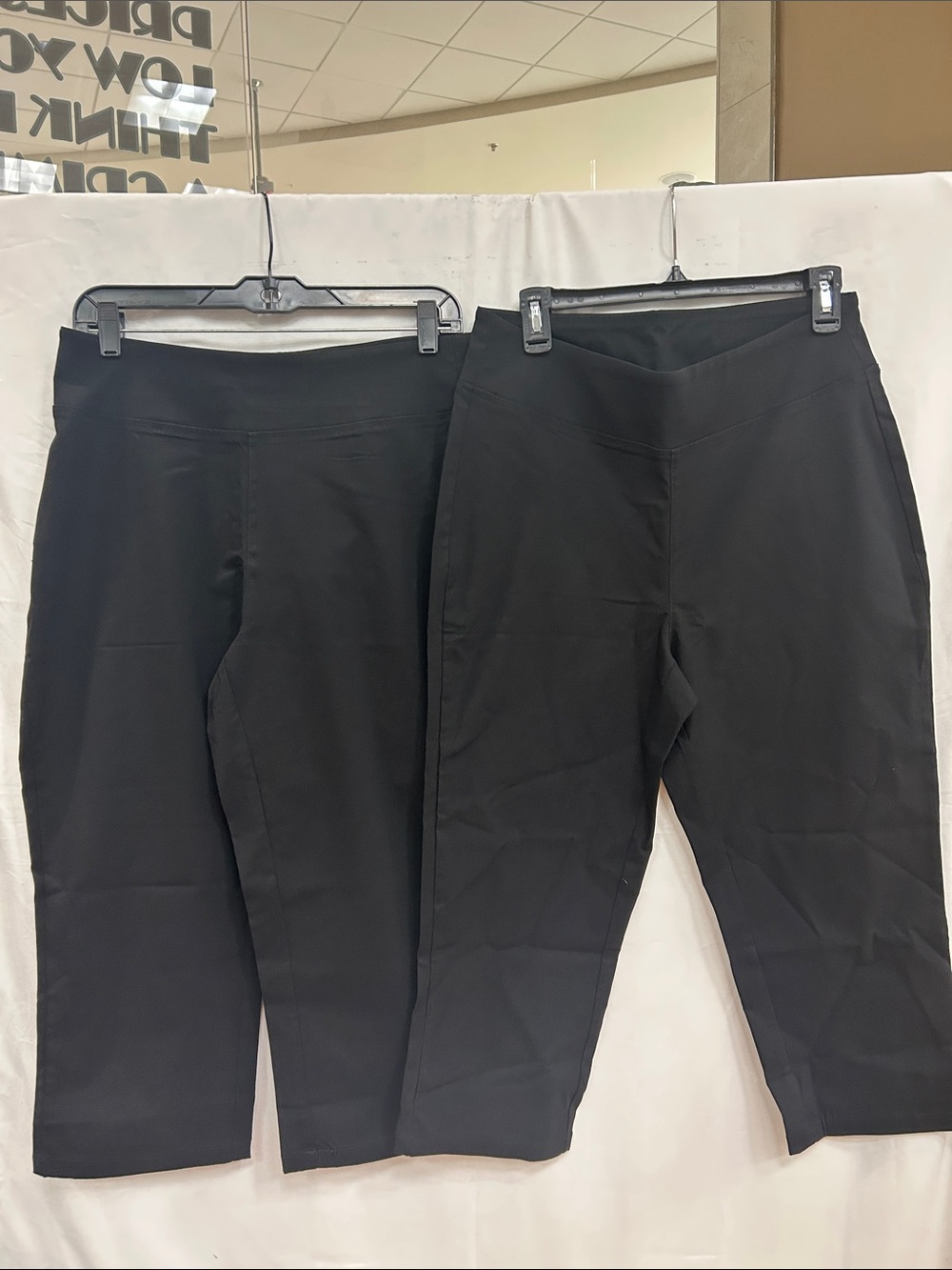 🔥2 For $25🔥 Belle by Kim Gravel - Black Stretch Pull-On Capri Pants - 10(Tall)